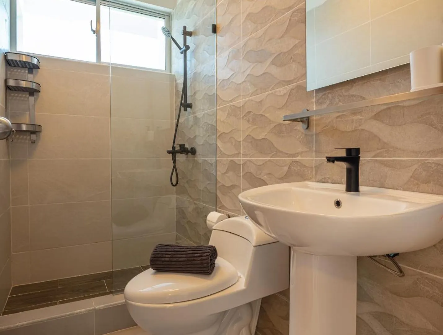 White Sands Condo, Beach, Wi-Fi, Pool Punta Cana Apartment